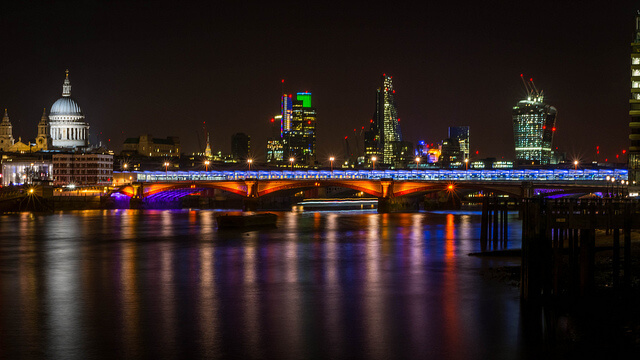 night time locksmith london