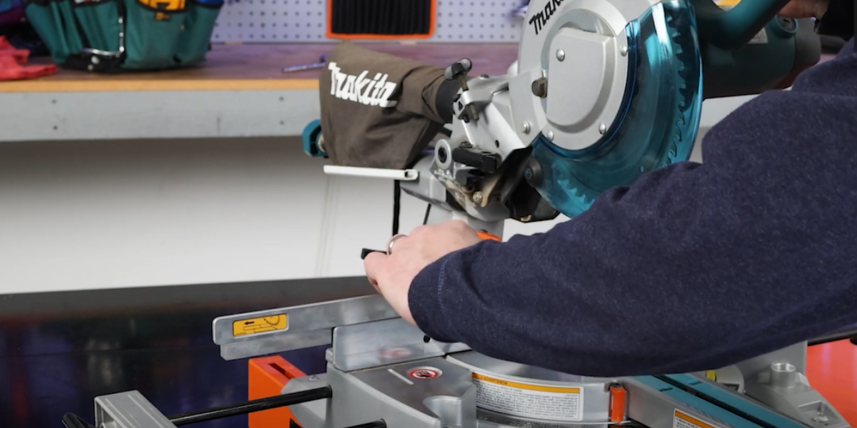 square a miter saw